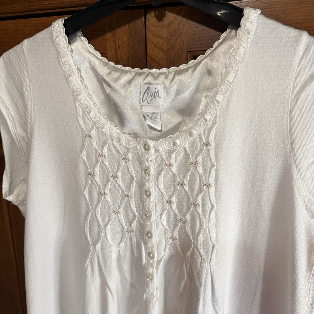 Aria Women's Y2K Grandmacore Dainty Lace Trim Rose Embroidered Nightgown Size S - Picture 2 of 6